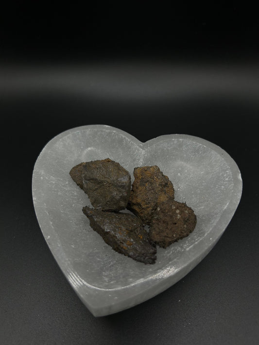 Lodestone Stone 5oz, Natural Powerful Magnetic Attraction Mixed Small Sizes