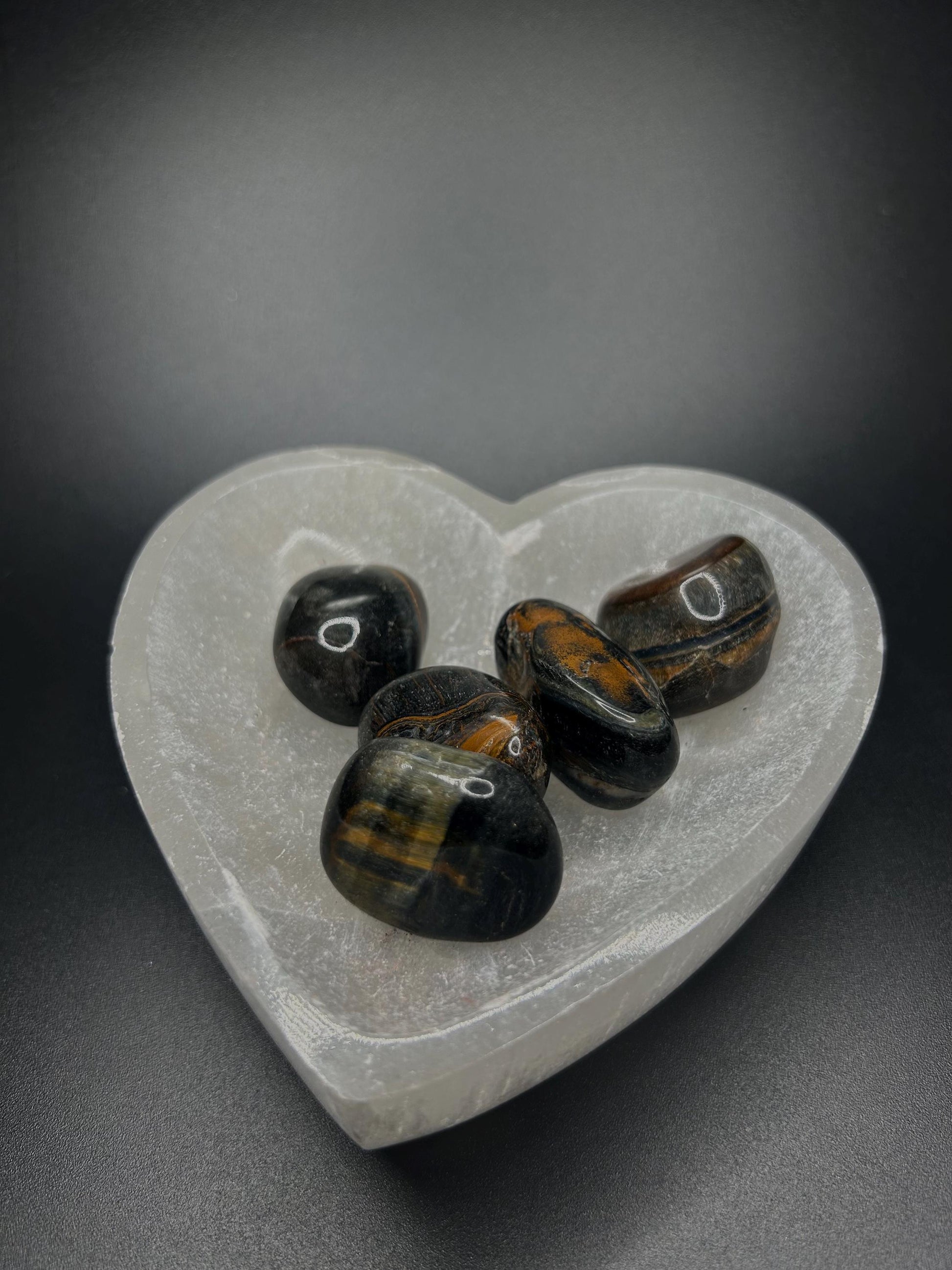 Tumbled Tiger’s Eye Crystal, Natural Healing Stone for Protection, Confidence & Grounding, Tiger’s Eye Gemstone for Meditation