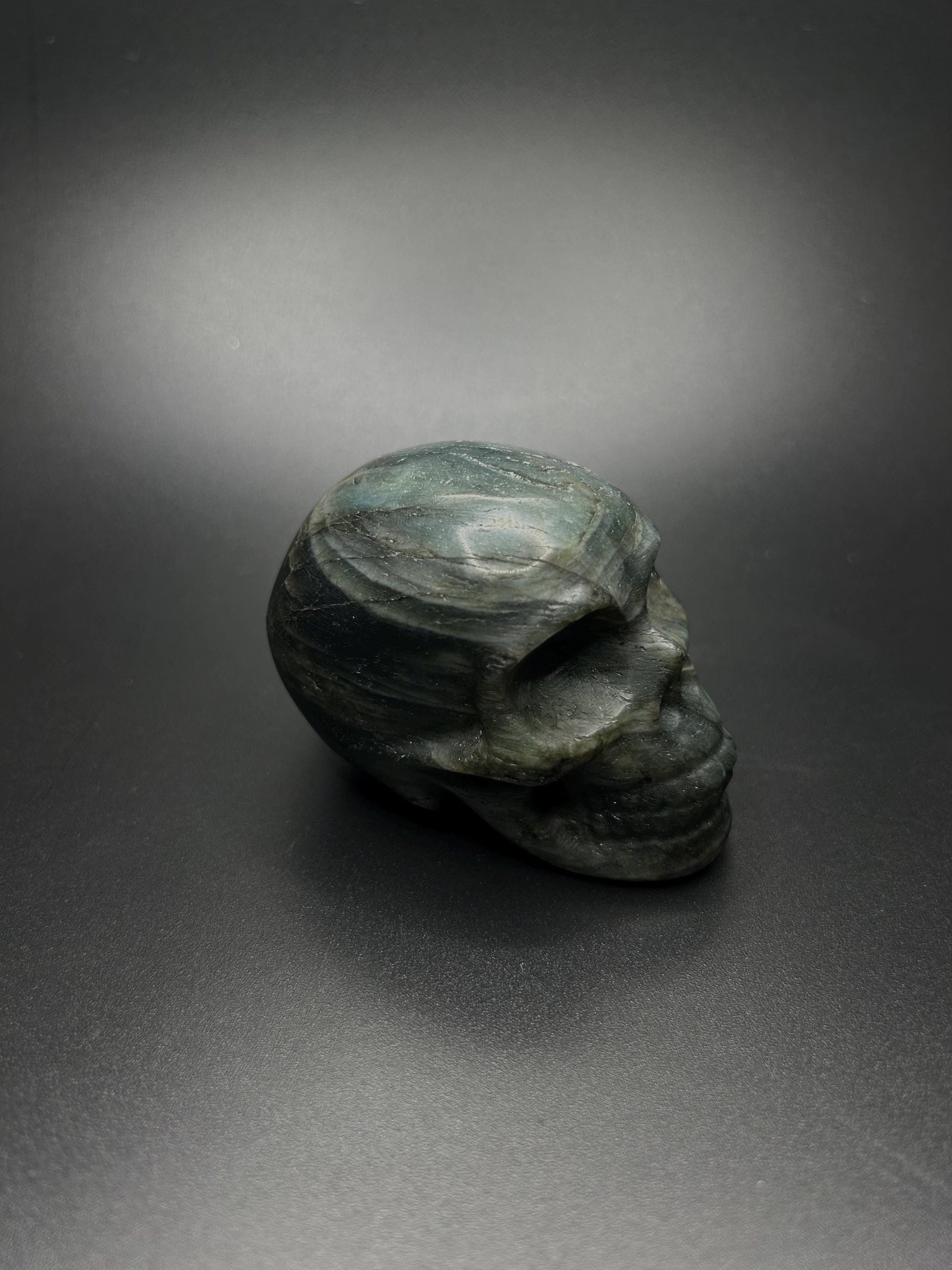 Natural Labradorite Crystal Stone, Healing Labradorite Skull Stone for Intuition, Protection, Chakra Meditation Crystal, Raw Labradorite