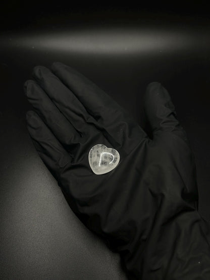 Clear Quartz Heart Crystal, Healing Stone Heart, Crystal Heart for Manifestation, Energy Healing, and Chakra Balancing, Gift for Her