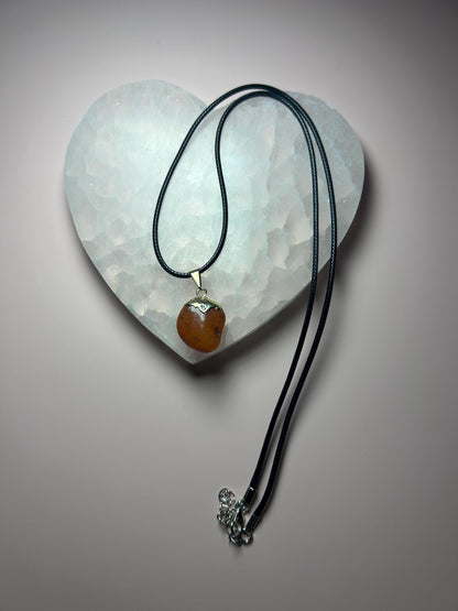 Carnelian Crystal Pendant with 24K Gold Cap – Raw Carnelian Necklace for Confidence, Vitality & Sacral Chakra Healing Jewelry