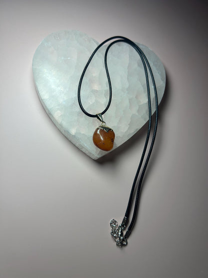 Carnelian Crystal Pendant with 24K Gold Cap – Raw Carnelian Necklace for Confidence, Vitality & Sacral Chakra Healing Jewelry