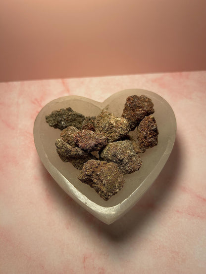 Dragon’s Blood Resin Incense, Potent Protection, Manifestation Ritual Resin, Natural Red Resin, Spiritual Cleansing 2oz