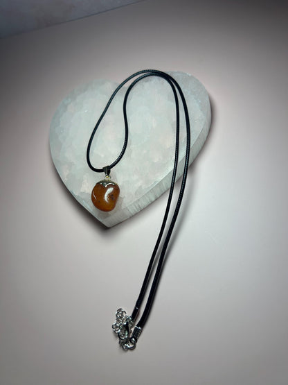 Carnelian Crystal Pendant with 24K Gold Cap – Raw Carnelian Necklace for Confidence, Vitality & Sacral Chakra Healing Jewelry