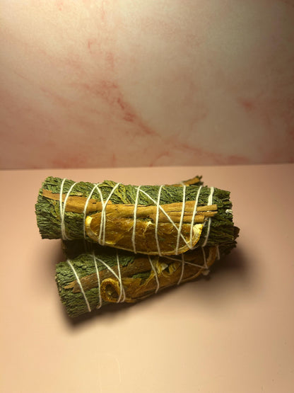 Cedar Smudge Stick with Orange & Cinnamon, Protection Cleansing Wand for Home, Spiritual Rituals, Energy Clearing, Witchcraft Tool