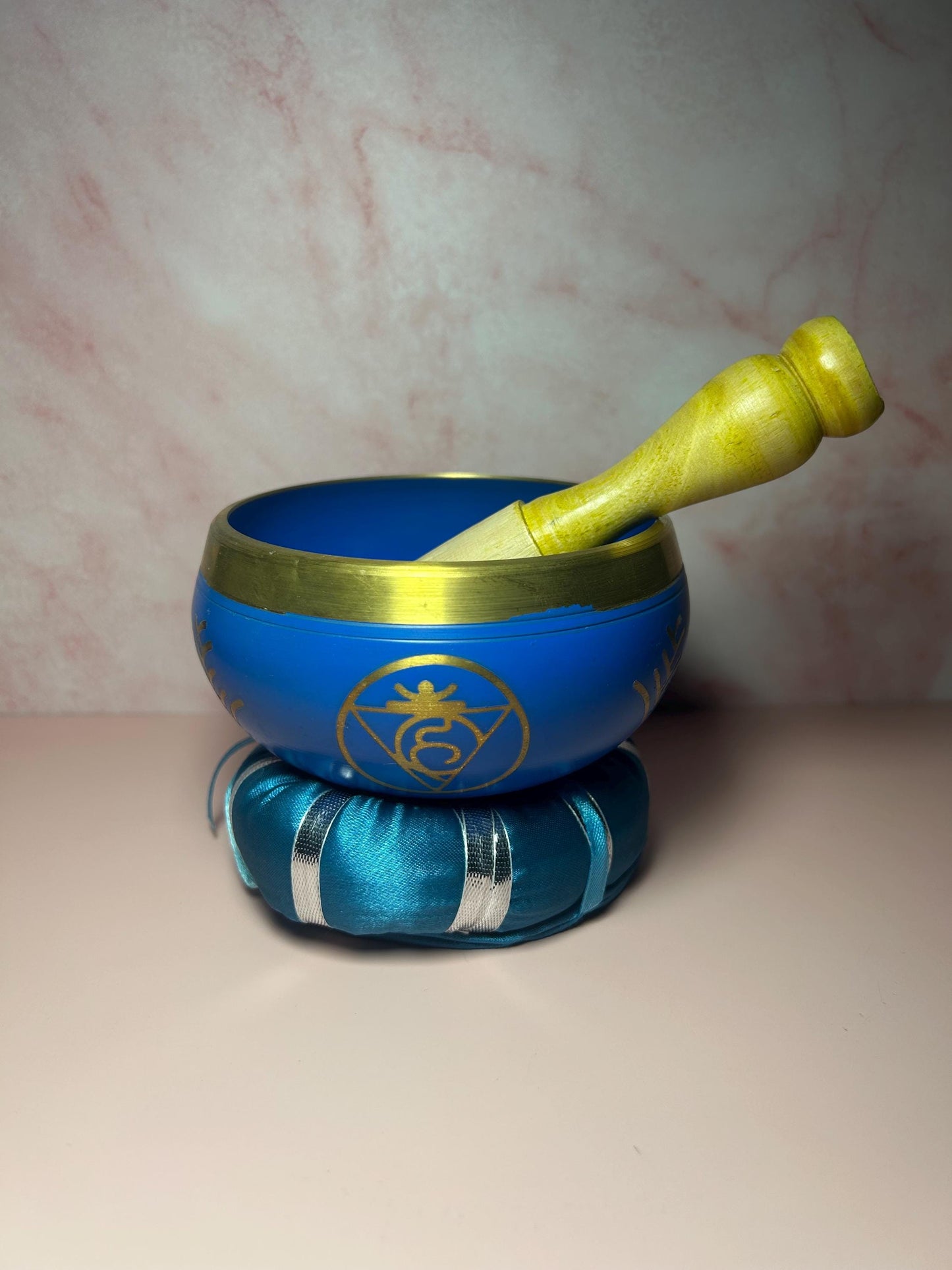 Vissudha Singing Bowl Set with Cushion & Mallet, Handmade Meditation Sound Bowl, Chakra Healing Tibetan Singing Bowl Gift for Yoga