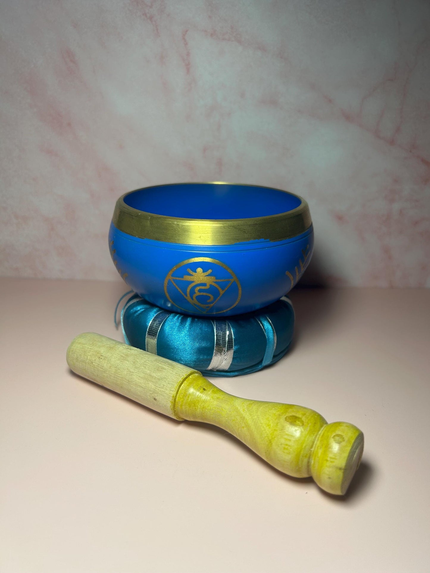 Vissudha Singing Bowl Set with Cushion & Mallet, Handmade Meditation Sound Bowl, Chakra Healing Tibetan Singing Bowl Gift for Yoga
