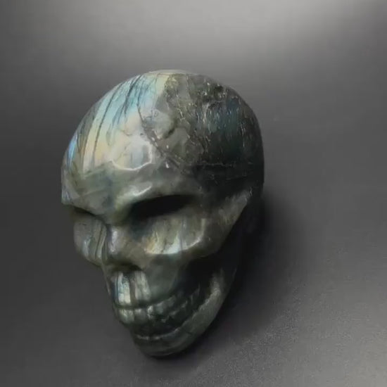 Natural Labradorite Crystal Stone, Healing Labradorite Skull Stone for Intuition, Protection, Chakra Meditation Crystal, Raw Labradorite