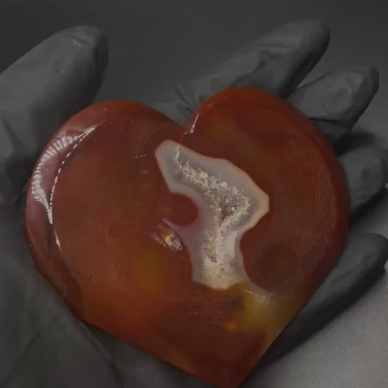 Carnelian Heart Crystal – Polished Healing Stone for Confidence, Motivation & Energy Boost, Spiritual Gift for Her